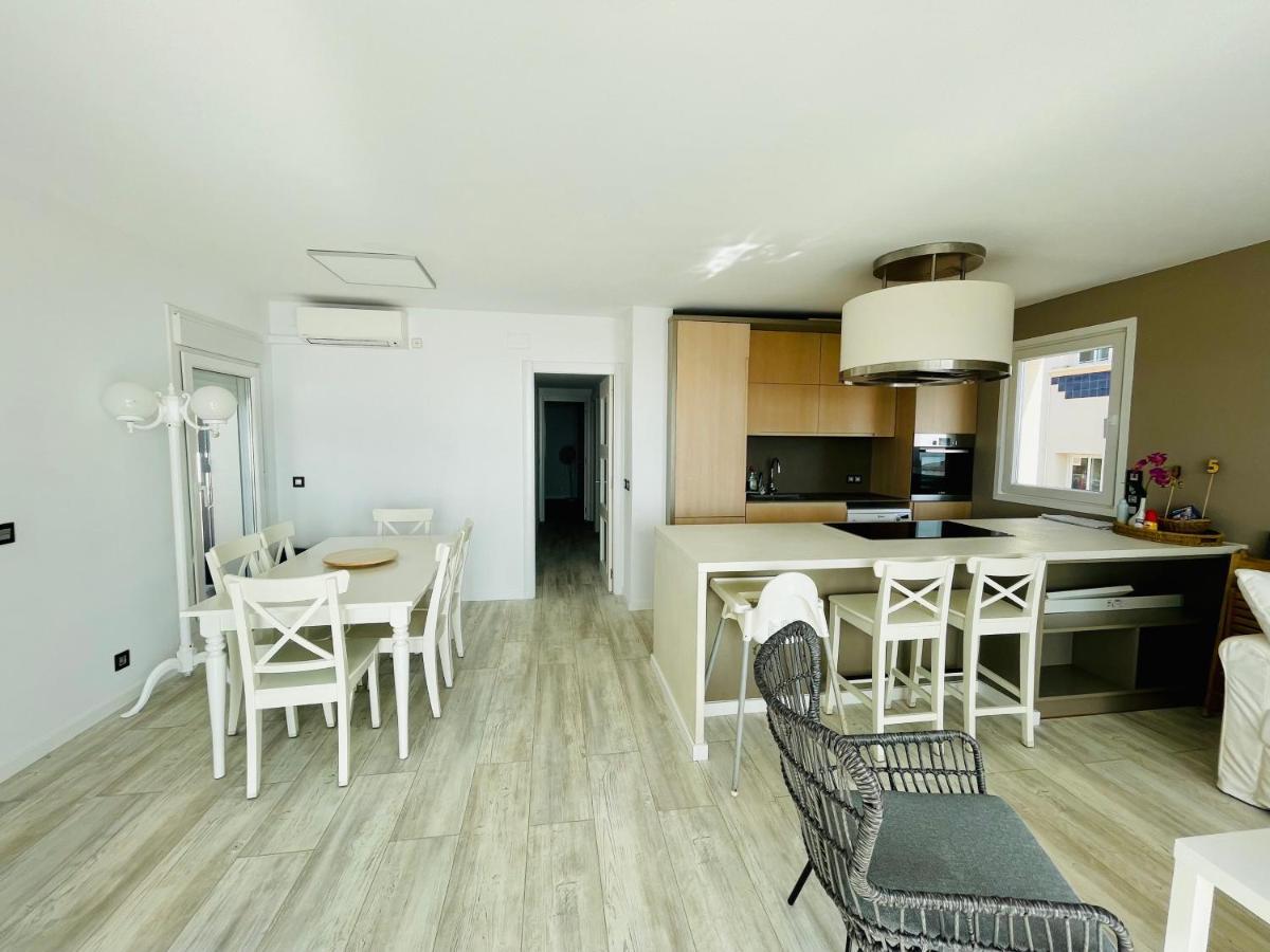 La Marina2 Seaview With Amazing Terrace Appartement Sitges Buitenkant foto